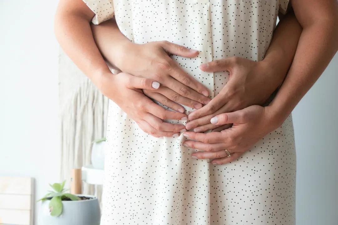 pregnancy-parallax illustration 4