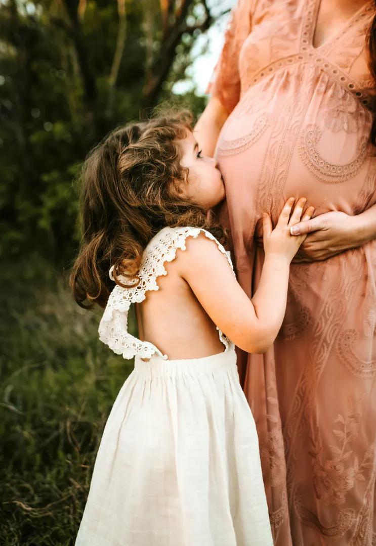 pregnancy-parallax illustration 3